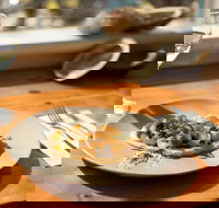 Forage on the Foreshore - VIC Tourism