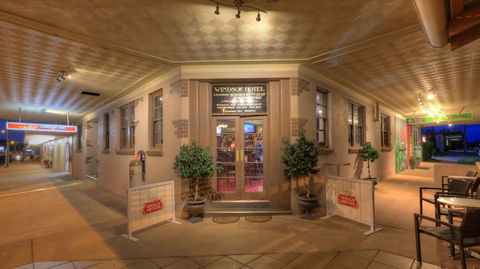 Miles Windsor Hotel - VIC Tourism 0