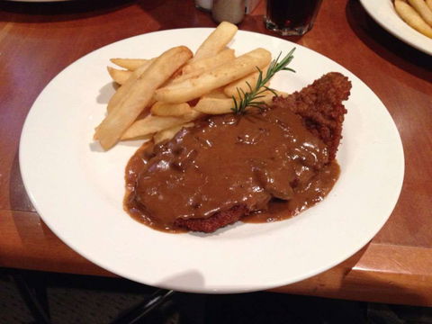 Crown Inn - VIC Tourism 0