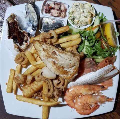 Boughshed Restaurant - VIC Tourism 0