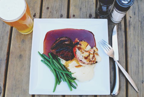 Caledonian Inn ROBE - VIC Tourism 1