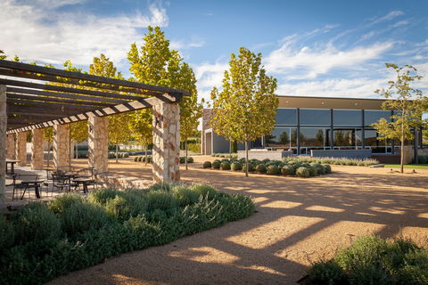 Barossa Valley Estate Cellar Door & Gardens - VIC Tourism 2