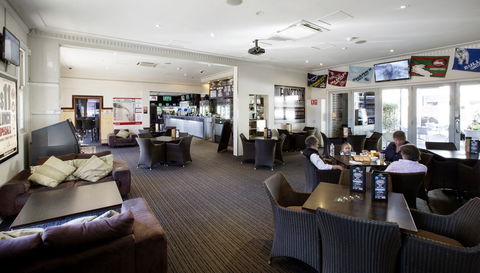 Horse & Jockey Hotel - VIC Tourism 0