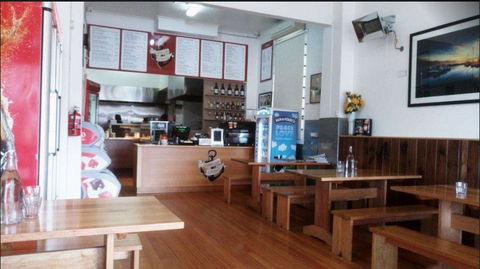 Cliffe's Cafe & Pizza - VIC Tourism 0