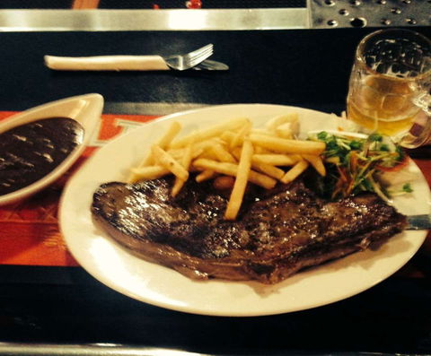 Prince Of Wales Hotel - VIC Tourism 0