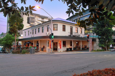 The Royal - VIC Tourism 0