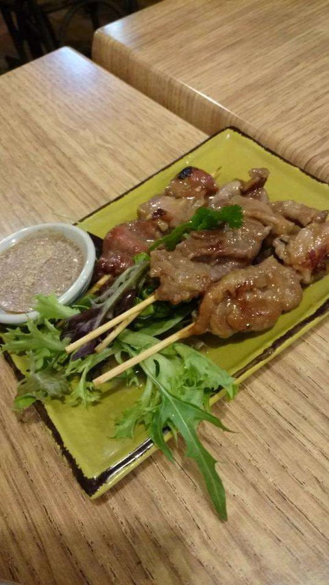 Tom's Thai - VIC Tourism 0