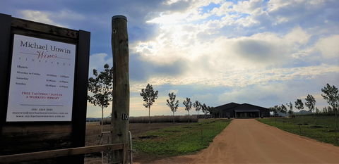 Michael Unwin Wines - VIC Tourism 0