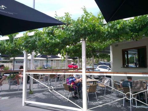 The George Harcourt Inn - VIC Tourism 0