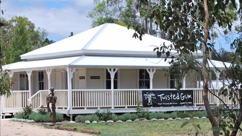 Twisted Gum Wines - VIC Tourism 0