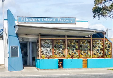 Flinders Island Bakery - VIC Tourism 2