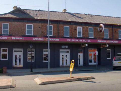 The Clubhouse Hotel - VIC Tourism 2