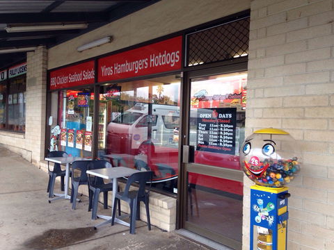 Karrara Chicken And Seafood - VIC Tourism 0