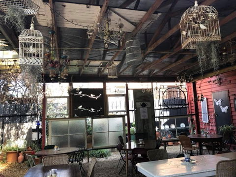 Vintage On Melbourne - VIC Tourism 1