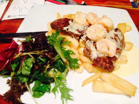 Breakers Bar & Cafe - VIC Tourism 0