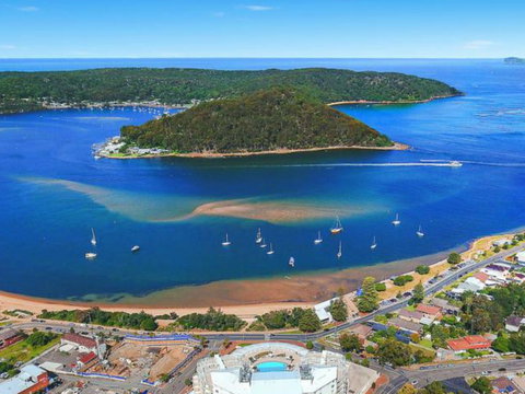 Ettalong Diggers Visitor Information Centre - VIC Tourism 2