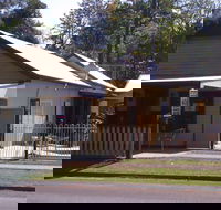 Idle In Cafe - VIC Tourism