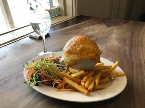 Bowning Hotel Dining - VIC Tourism 0