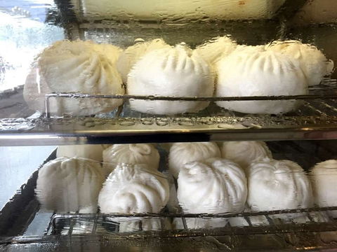 Thang Loi (Victoria Cake Shop) - VIC Tourism 0