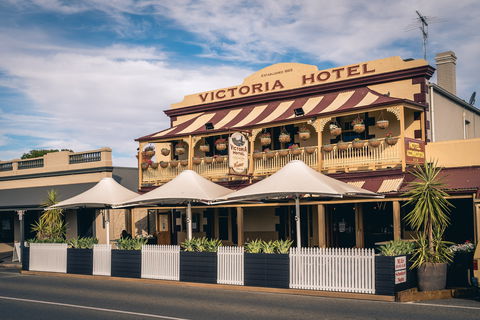 Victoria Hotel Strathalbyn - VIC Tourism 0