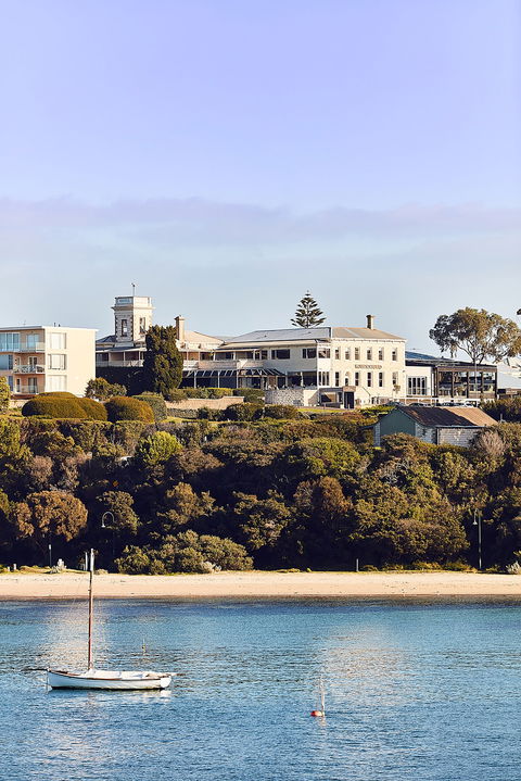 Hotel Sorrento Restaurant - VIC Tourism 1