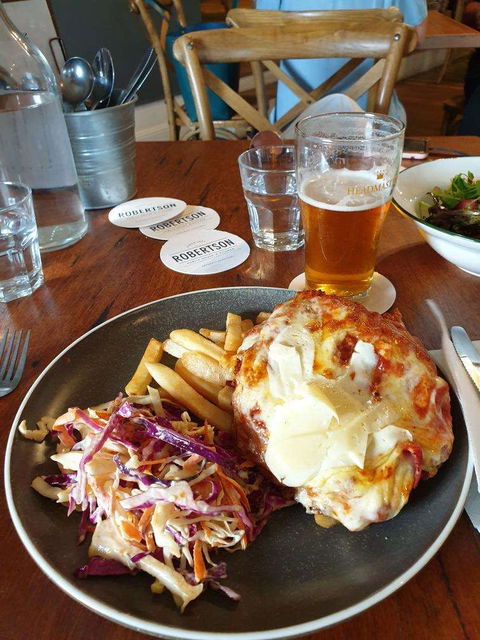 The Robertson Inn - VIC Tourism 0