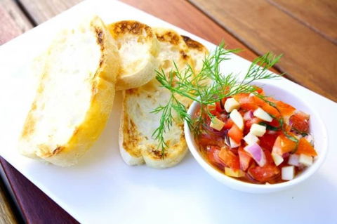 Dog & Parrot - Robina - VIC Tourism 0