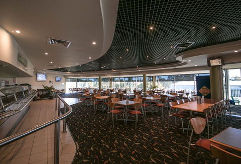 Sports Club Bistro - Lismore Workers Sports Club - VIC Tourism 1