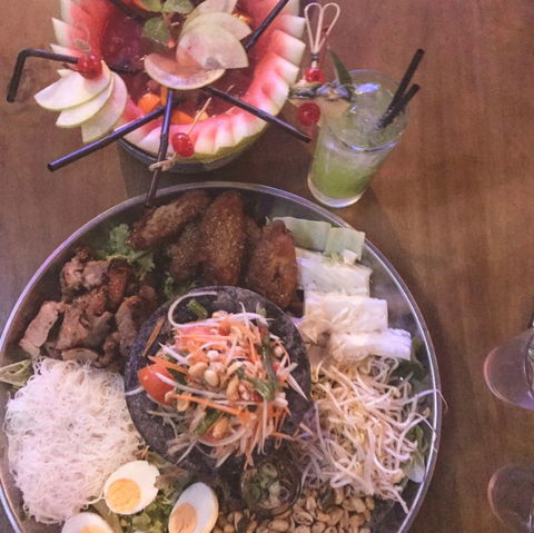 The Full Moon Bar & Restaurant - VIC Tourism 0