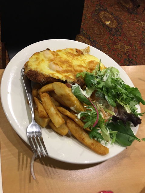 Pembroke Hotel - VIC Tourism 0