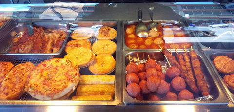 Vinata's Hot Bread - VIC Tourism 0