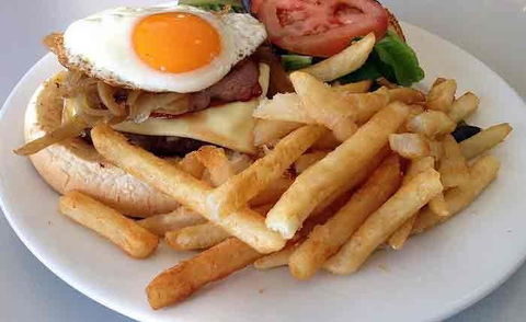 Leopold Sportsmans Club - VIC Tourism 11