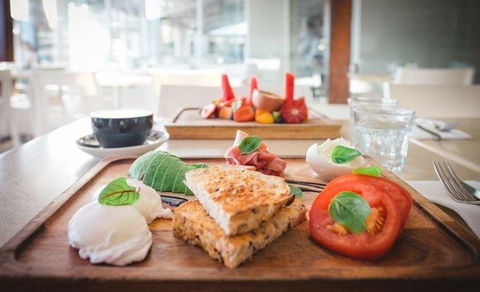 Boardwalk Bistro On Hastings - VIC Tourism 11