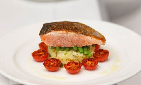 Cucina Locale Revolving Restaurant - VIC Tourism 8