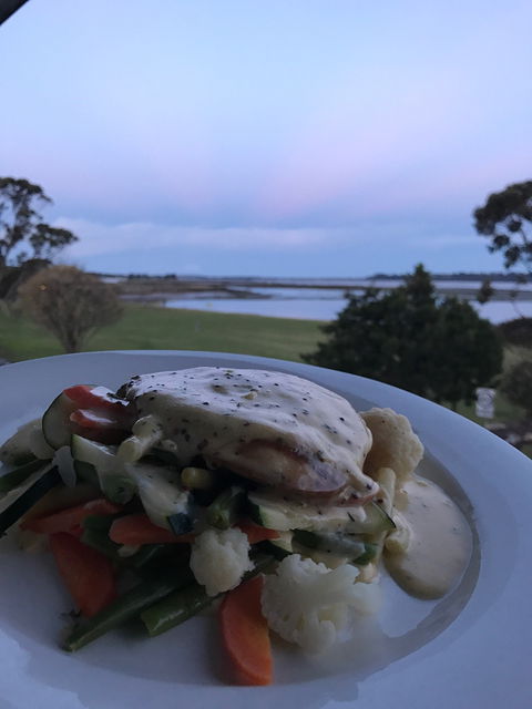 Bay Bar & Bistro - VIC Tourism 5