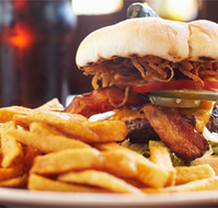Karama Plaza Tavern - VIC Tourism