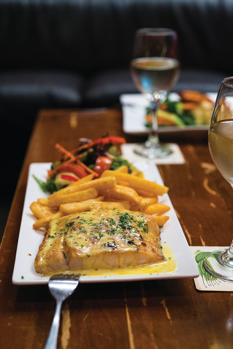 Dolly’s Bar & The Hibiscus Tavern - VIC Tourism 0