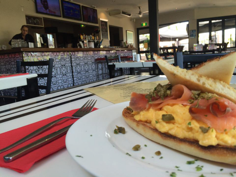 Dolly’s Bar & The Hibiscus Tavern - VIC Tourism 2