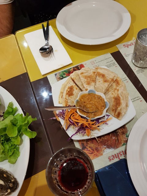 Amphawa Thai Restaurant - VIC Tourism 1