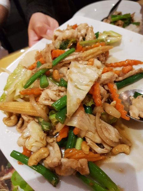 Amphawa Thai Restaurant - VIC Tourism 5
