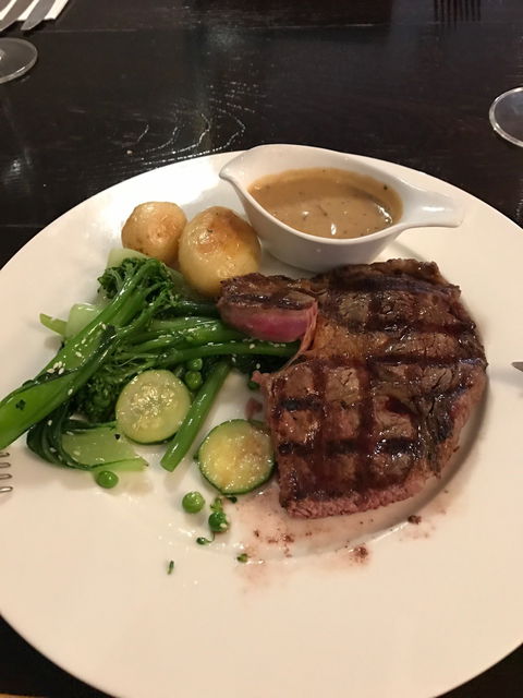 Capricornian Restaurant - VIC Tourism 3