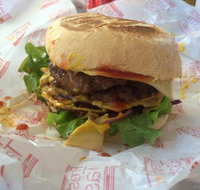 Malibu Burgers - VIC Tourism