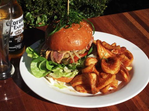 The Bunker Bar & Bistro - VIC Tourism 3