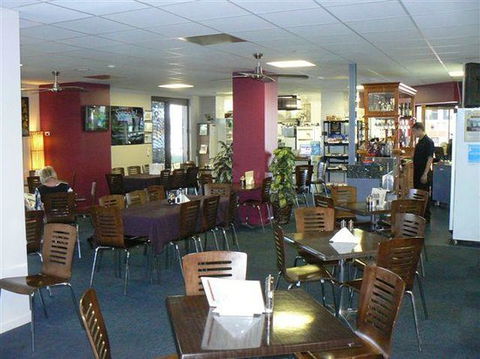 Beanbar Cafe, Restaurant & Bar - VIC Tourism 1