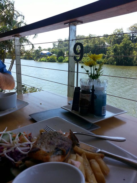 Riverview Hotel - VIC Tourism 11