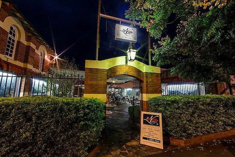 LaVida Bar & Restaurant - VIC Tourism 0