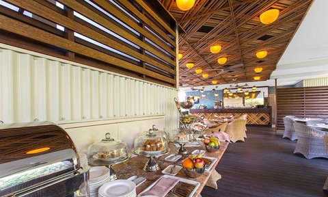 The Deck Poolside Bar & Restaurant - VIC Tourism 1