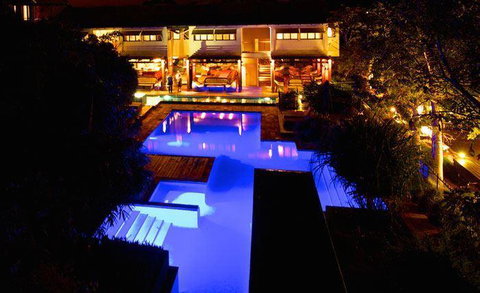 The Deck Poolside Bar & Restaurant - VIC Tourism 8