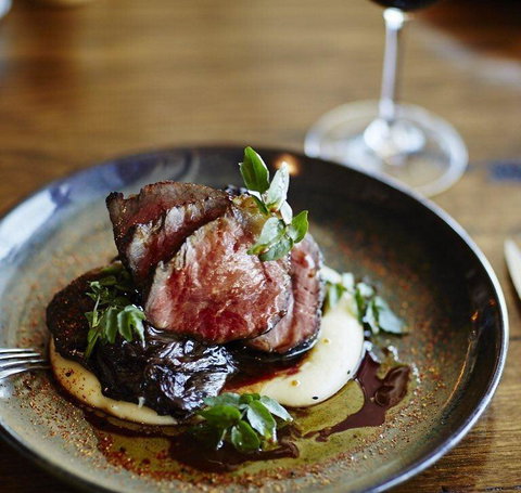 V Series - VIC Tourism 9