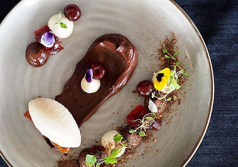 V Series - VIC Tourism 10